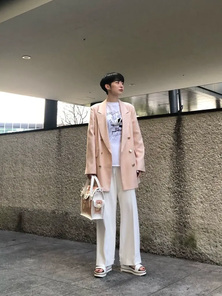 Carving Tribes 村上 麗華 コーディネート画像