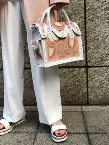 Carving Tribes 村上 麗華 コーディネート画像