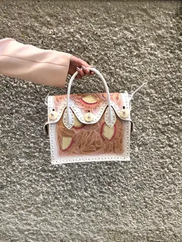 Carving Tribes 村上 麗華 コーディネート画像