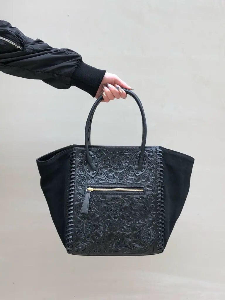 Carving Tribes 村上 麗華 コーディネート画像