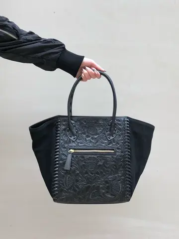 Carving Tribes 村上 麗華 コーディネート画像