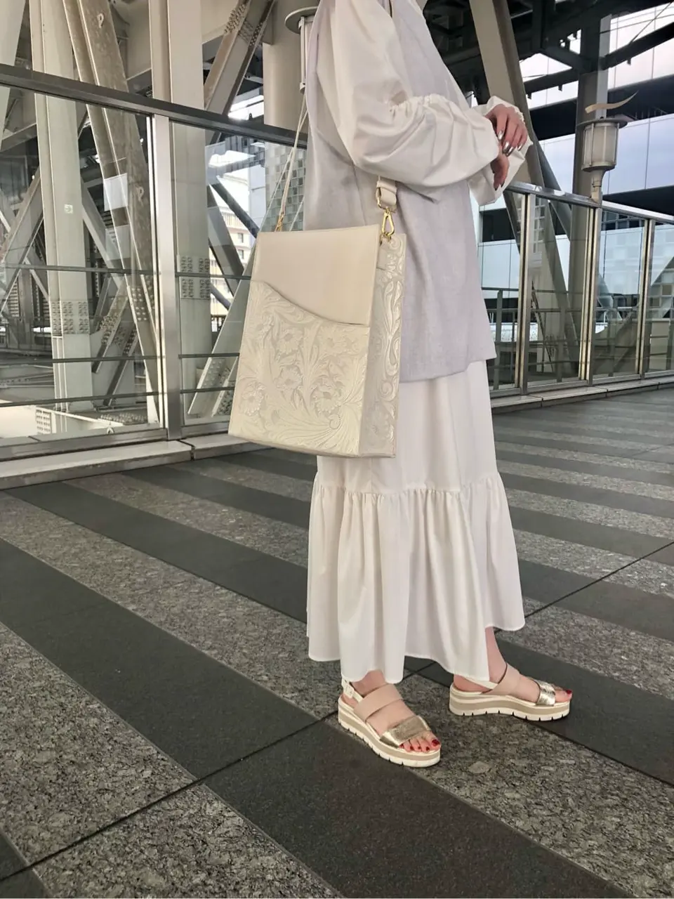 Carving Tribes 村上 麗華 コーディネート画像