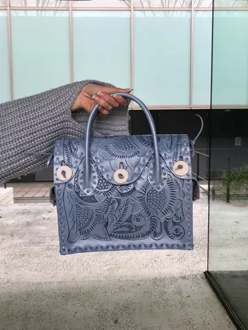 Carving Tribes 村上 麗華 コーディネート画像