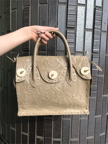 Carving Tribes 村上 麗華 コーディネート画像