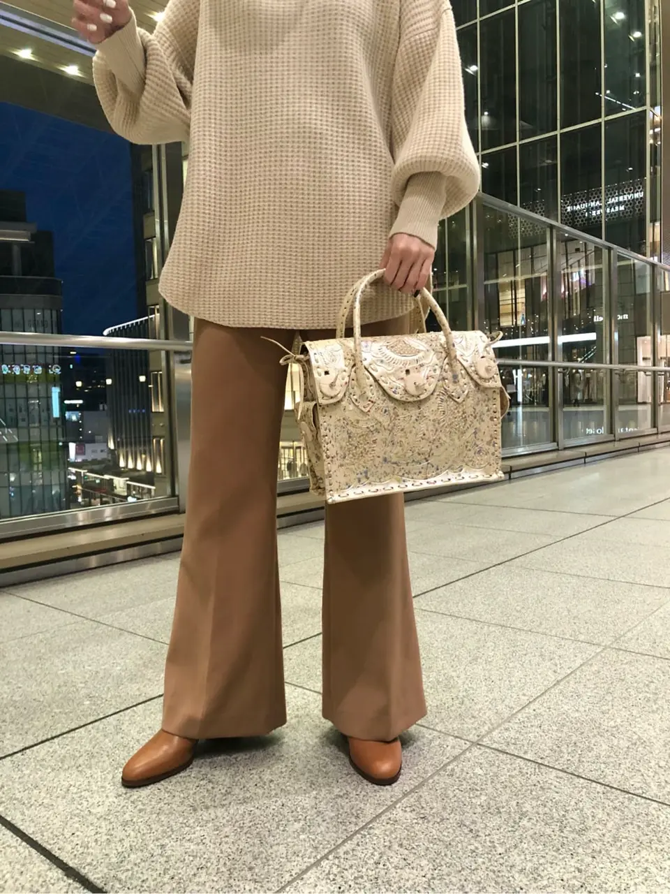 Carving Tribes 村上 麗華 コーディネート画像