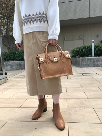 Carving Tribes 村上 麗華 コーディネート画像