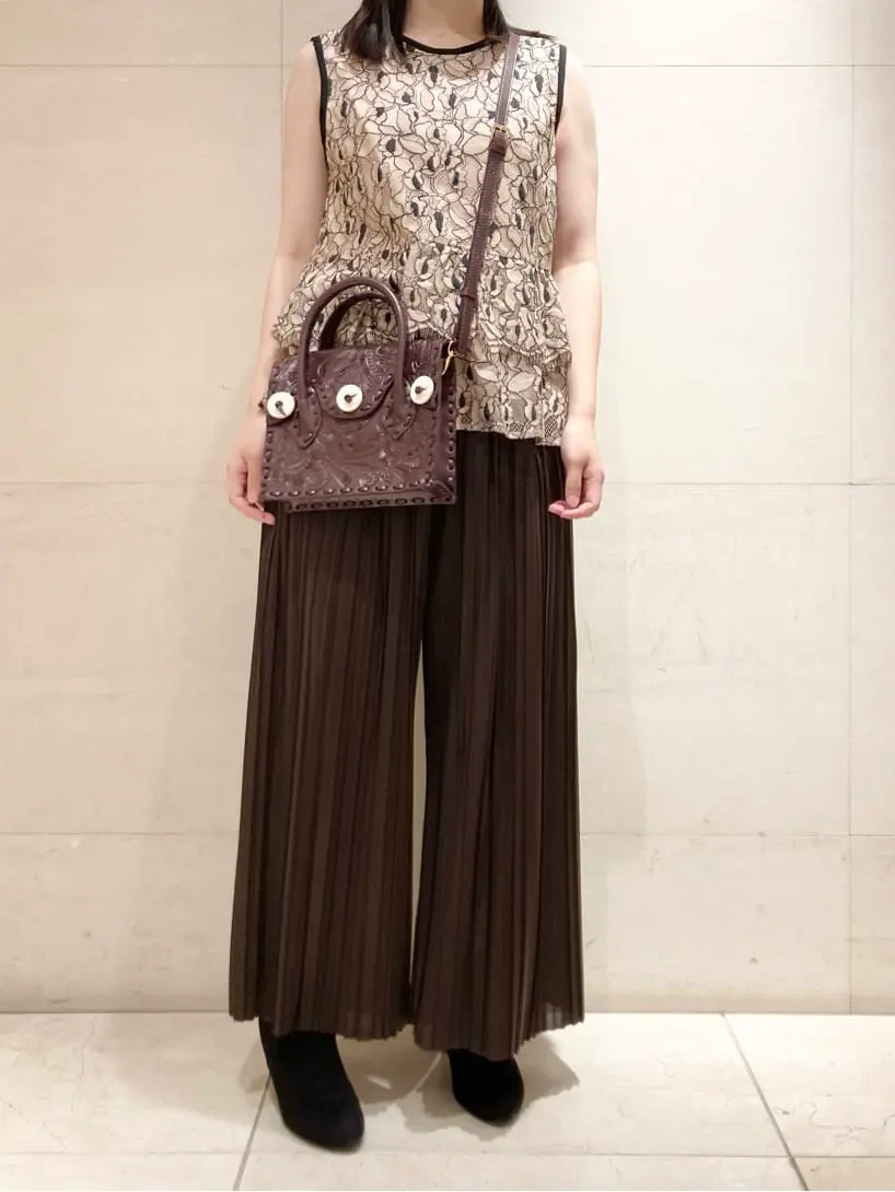 Carving Tribes 小池　悠花 コーディネート画像