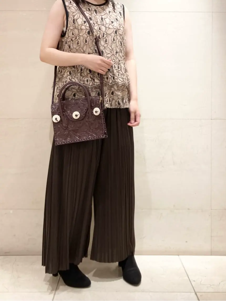 Carving Tribes 小池　悠花 コーディネート画像