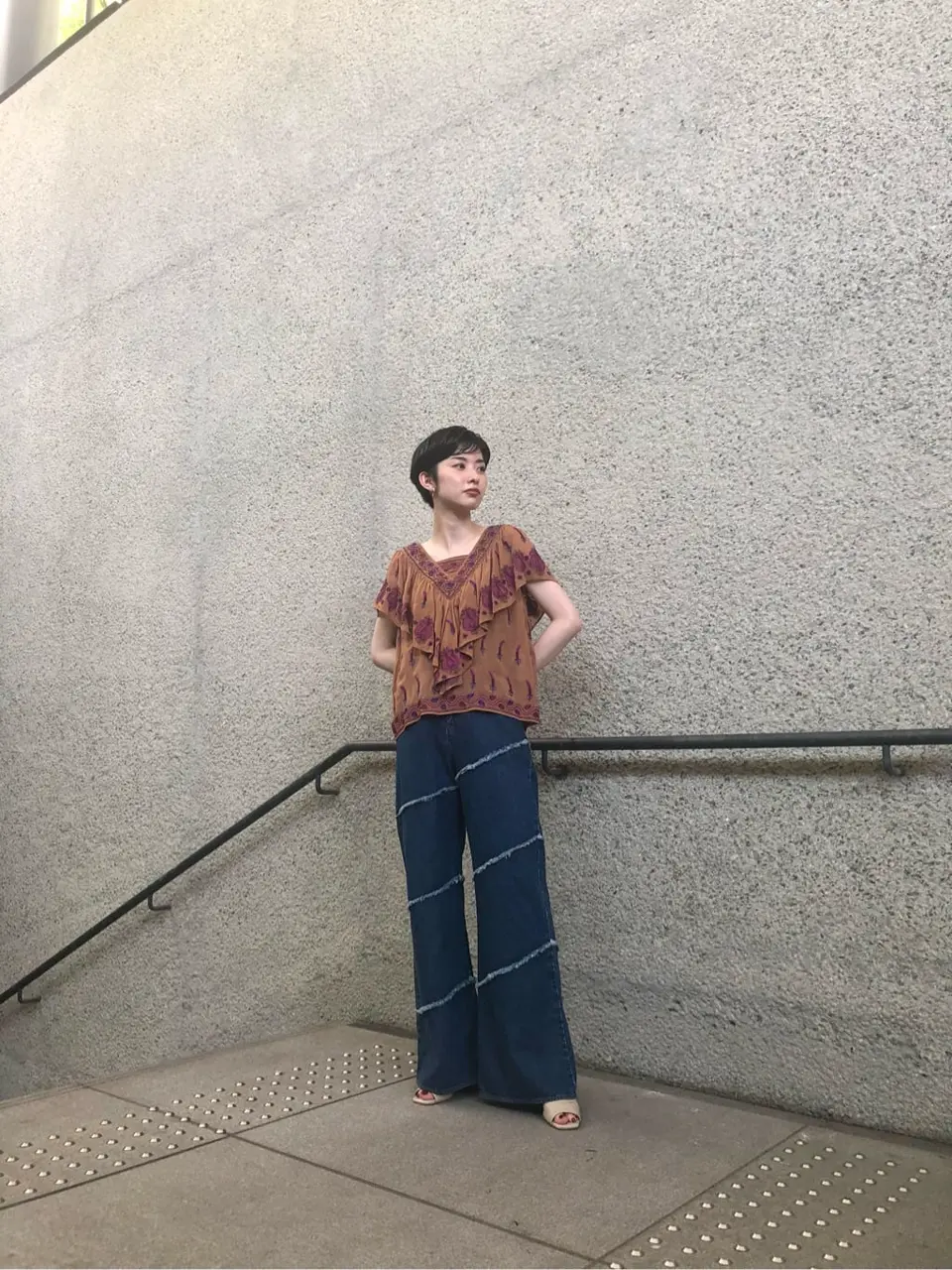 Carving Tribes 村上 麗華 コーディネート画像