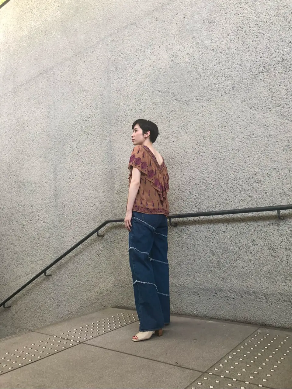 Carving Tribes 村上 麗華 コーディネート画像