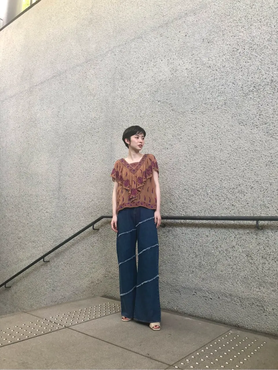 Carving Tribes 村上 麗華 コーディネート画像