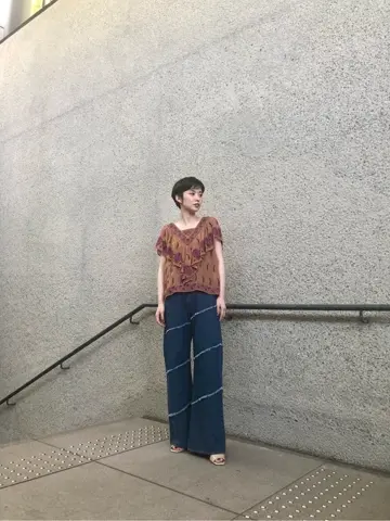 Carving Tribes 村上 麗華 コーディネート画像