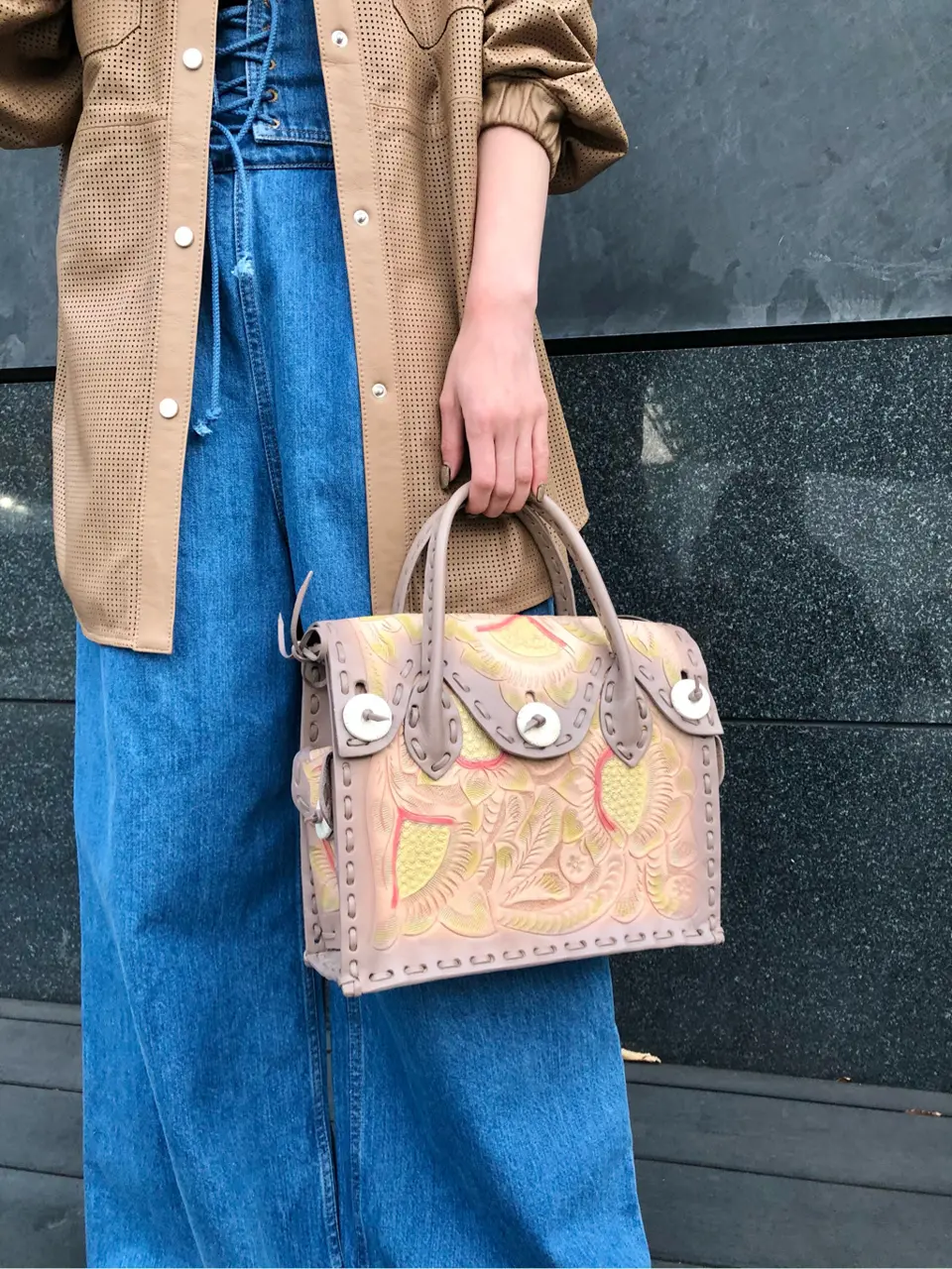 Carving Tribes 村上 麗華 コーディネート画像