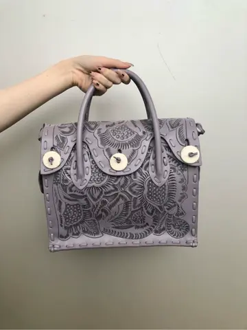 Carving Tribes 村上 麗華 コーディネート画像