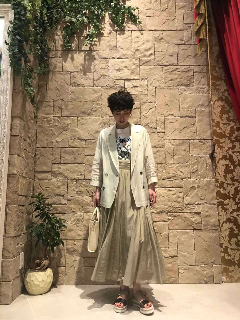 Carving Tribes 村上 麗華 コーディネート画像