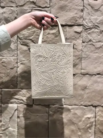 Carving Tribes 村上 麗華 コーディネート画像