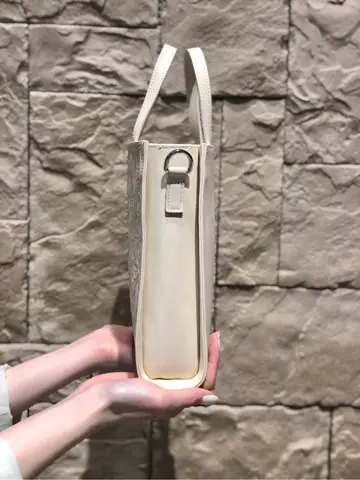 Carving Tribes 村上 麗華 コーディネート画像