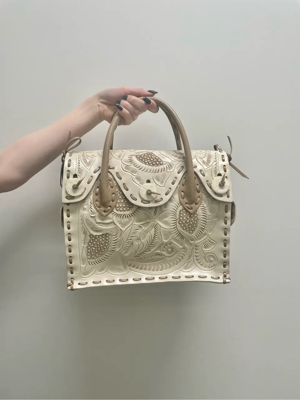 Carving Tribes 村上 麗華 コーディネート画像