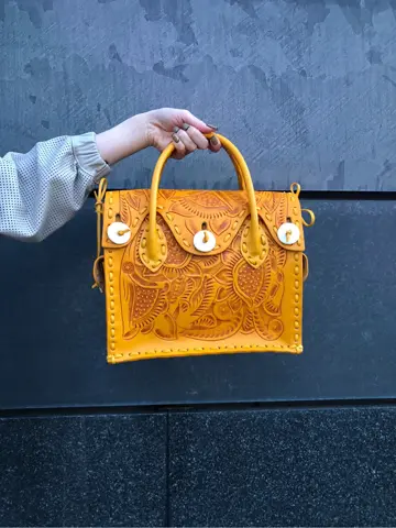 Carving Tribes 村上 麗華 コーディネート画像