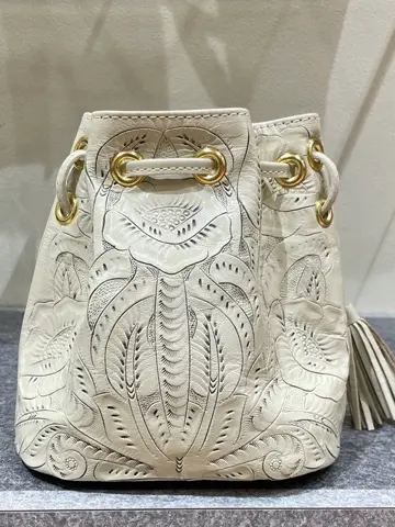 Carving Tribes 村上 麗華 コーディネート画像