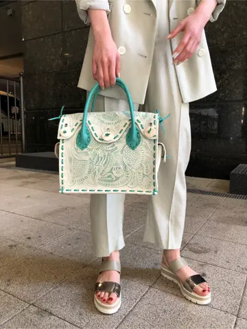 Carving Tribes 村上 麗華 コーディネート画像