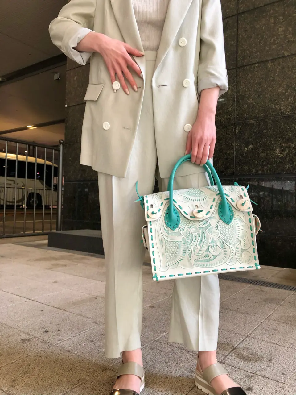 Carving Tribes 村上 麗華 コーディネート画像