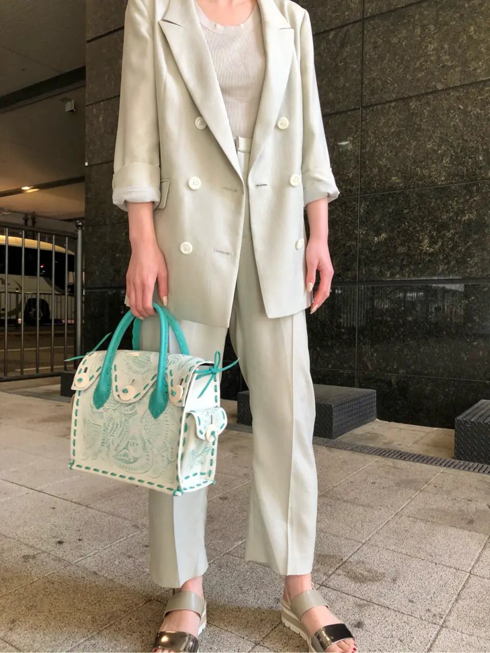 Carving Tribes 村上 麗華 コーディネート画像