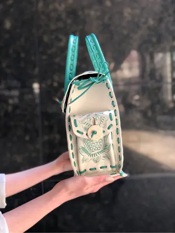 Carving Tribes 村上 麗華 コーディネート画像