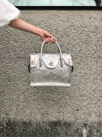 Carving Tribes 村上 麗華 コーディネート画像