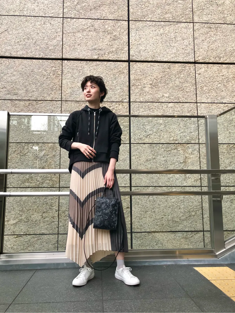 Carving Tribes 村上 麗華 コーディネート画像