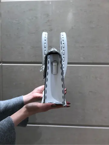 Carving Tribes 村上 麗華 コーディネート画像