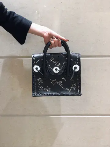 Carving Tribes 村上 麗華 コーディネート画像