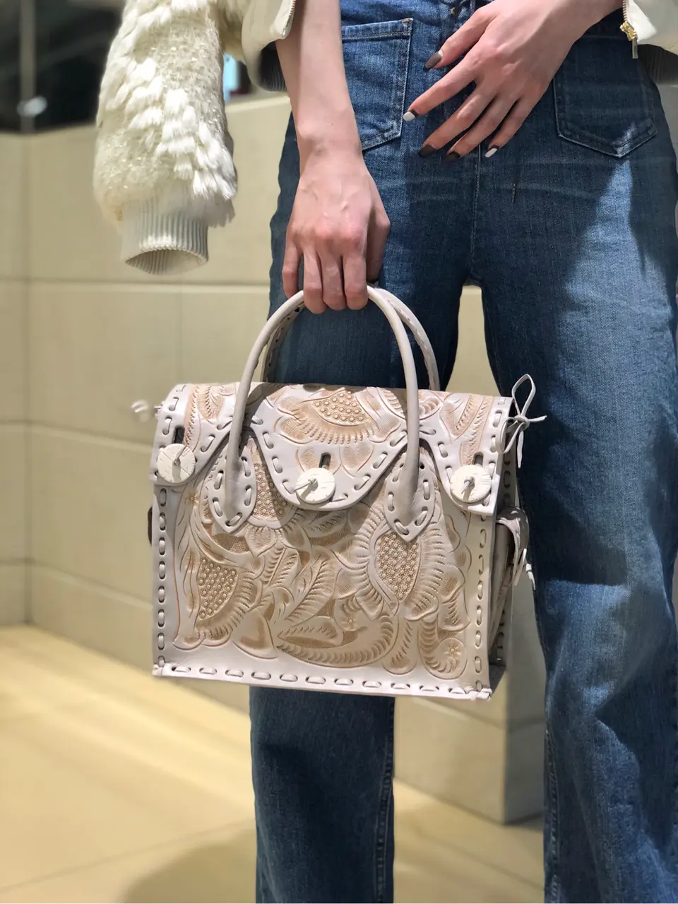 Carving Tribes 村上 麗華 コーディネート画像