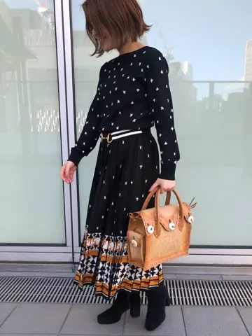 Carving Tribes 岩木　茉利奈 コーディネート画像