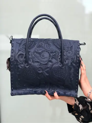 Carving Tribes 伊藤　静華 コーディネート画像