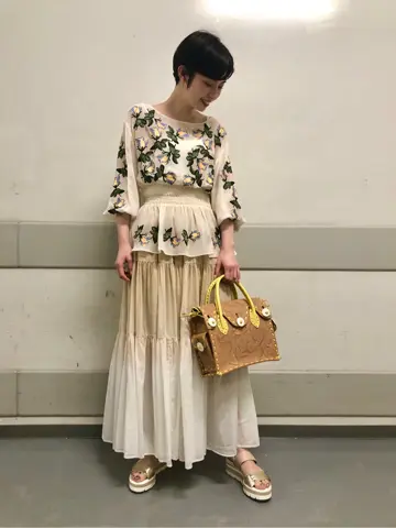 Carving Tribes 村上 麗華 コーディネート画像