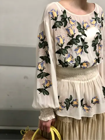 Carving Tribes 村上 麗華 コーディネート画像