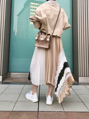 Carving Tribes 村上 麗華 コーディネート画像