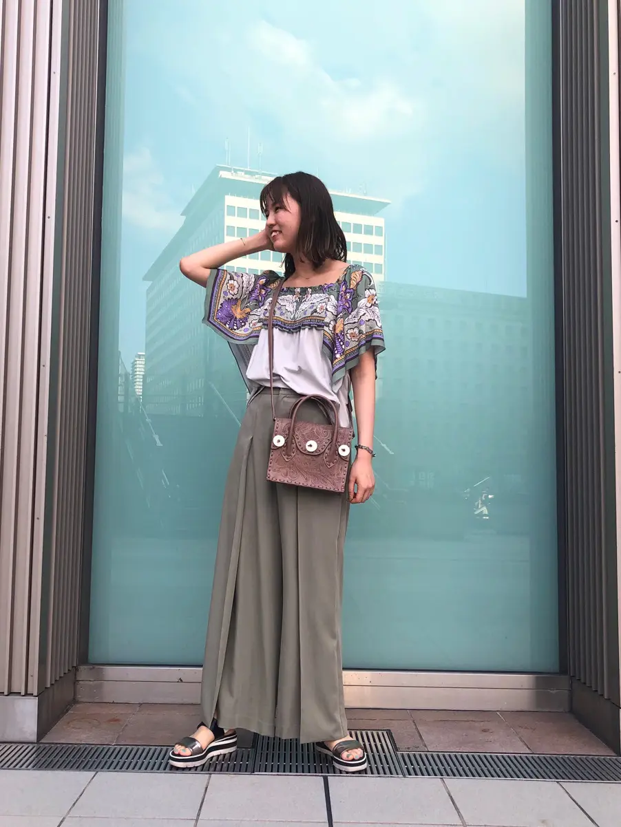 Carving Tribes 伊藤　静華 コーディネート画像