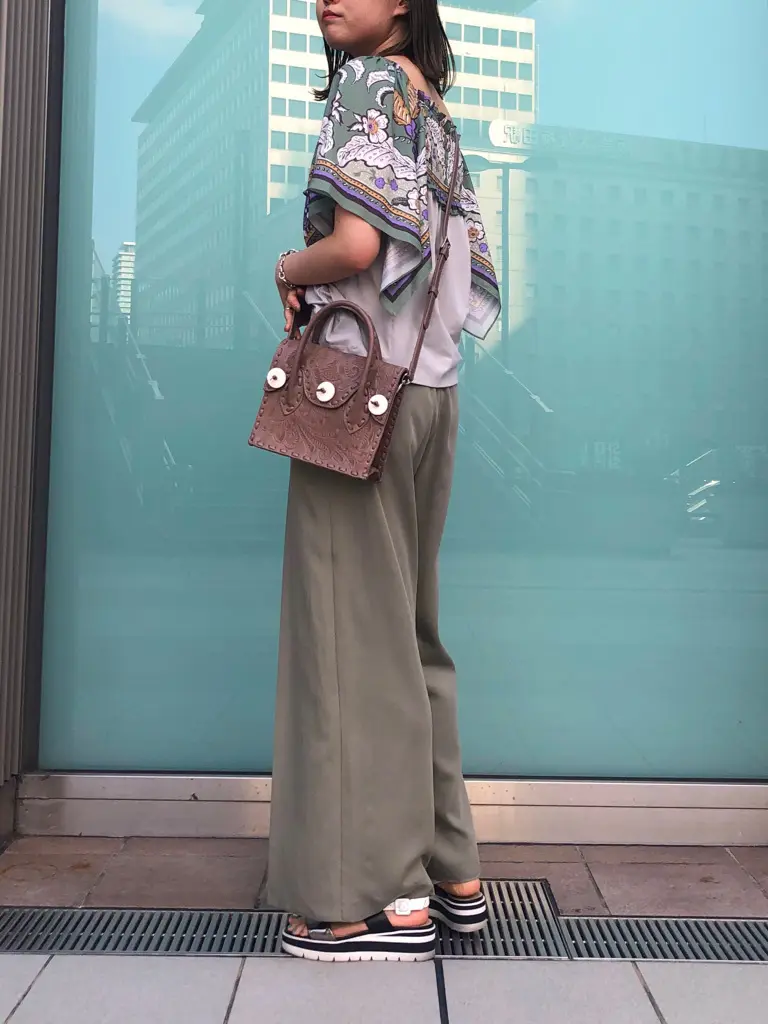 Carving Tribes 伊藤　静華 コーディネート画像