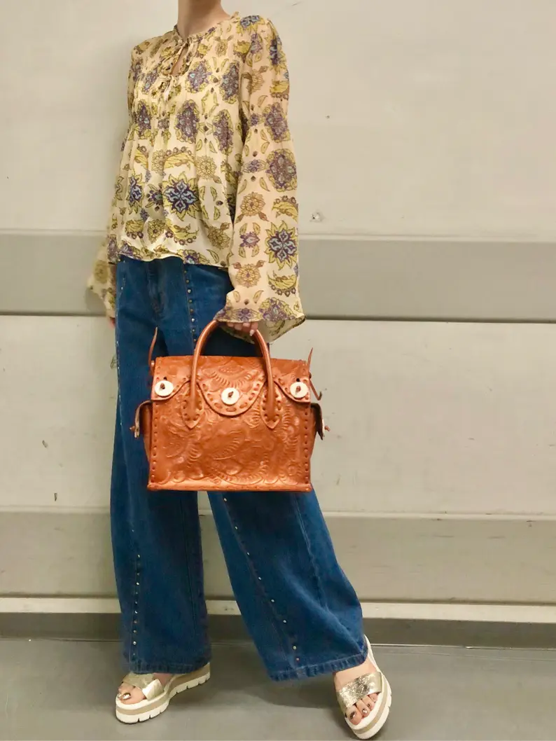 Carving Tribes 村上 麗華 コーディネート画像