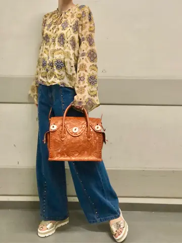 Carving Tribes 村上 麗華 コーディネート画像