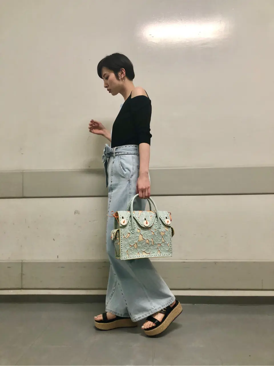 Carving Tribes 村上 麗華 コーディネート画像