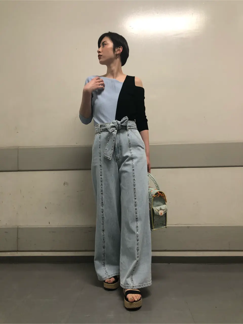 Carving Tribes 村上 麗華 コーディネート画像