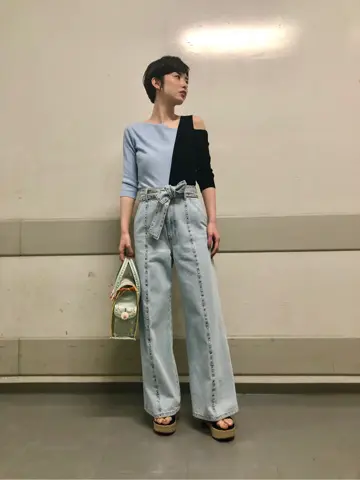 Carving Tribes 村上 麗華 コーディネート画像