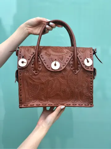 Carving Tribes 村上 麗華 コーディネート画像