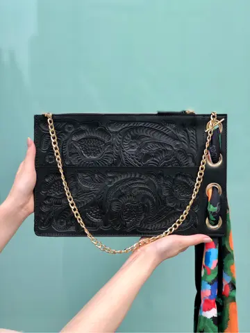 Carving Tribes 村上 麗華 コーディネート画像