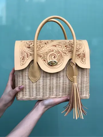 Carving Tribes 村上 麗華 コーディネート画像