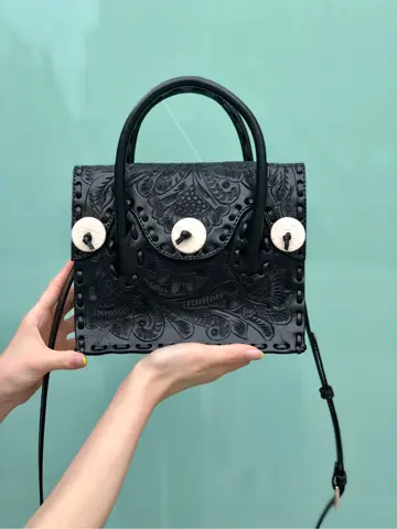 Carving Tribes 村上 麗華 コーディネート画像