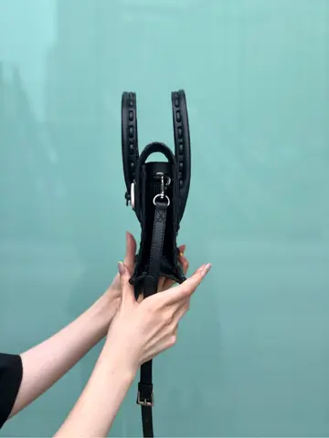 Carving Tribes 村上 麗華 コーディネート画像